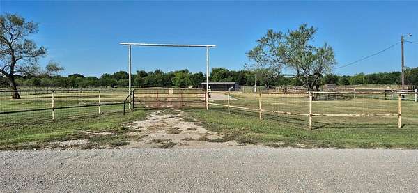 4.75 Acres of Land for Sale in Royse City, Texas