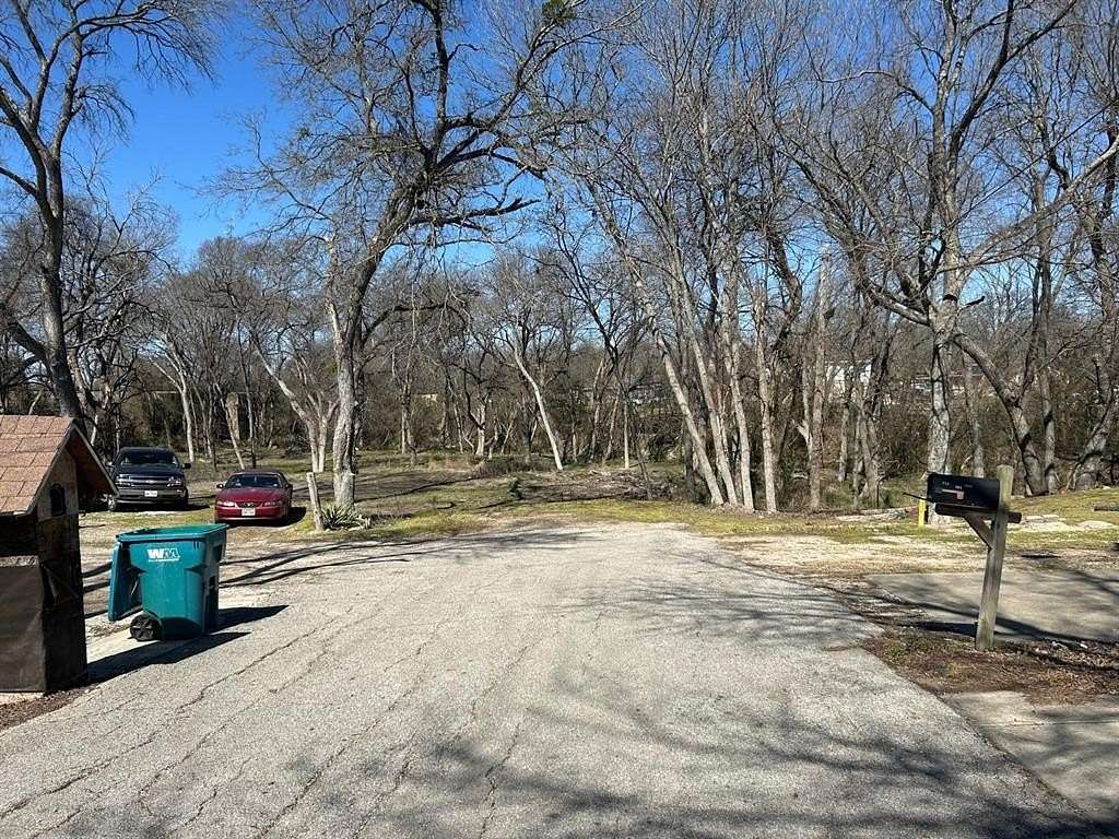 1.2 Acres of Residential Land for Sale in Wilmer, Texas