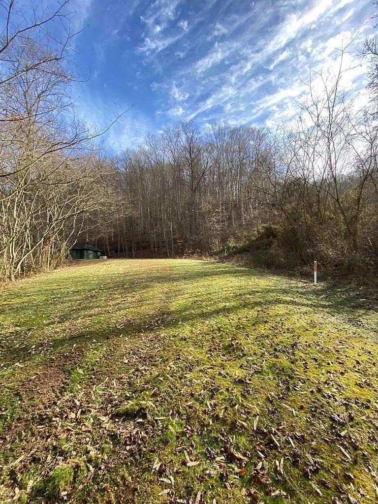 70.6 Acres of Recreational Land for Sale in Pikeville, Kentucky