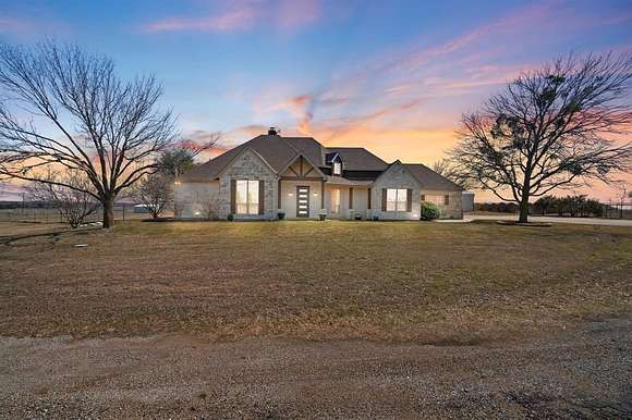 15.4 Acres of Land with Home for Sale in Waxahachie, Texas