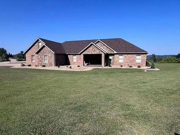 2.24 Acres of Residential Land with Home for Sale in Ashland, Kentucky