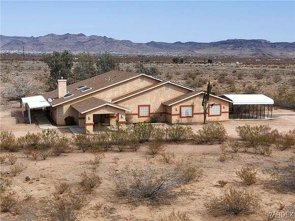 4.59 Acres of Residential Land with Home for Sale in Golden Valley, Arizona