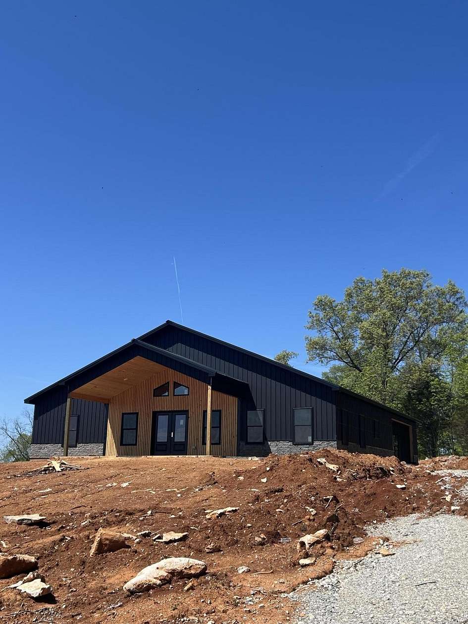 2 Acres of Residential Land with Home for Sale in Somerset, Kentucky