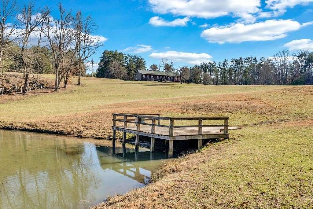 138 Acres of Recreational Land with Home for Sale in Deer Lodge, Tennessee