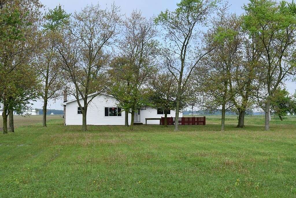 5.25 Acres of Residential Land with Home for Sale in Leipsic, Ohio