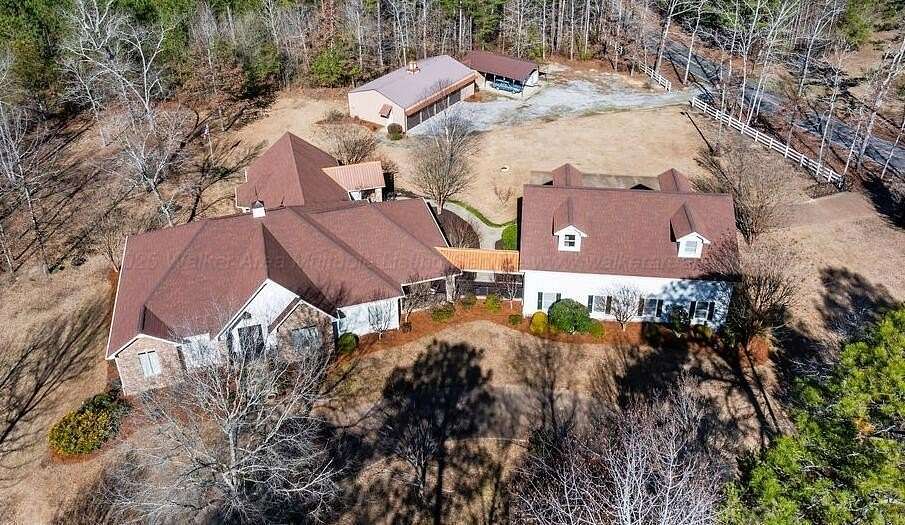 2.6 Acres of Residential Land with Home for Sale in Jasper, Alabama