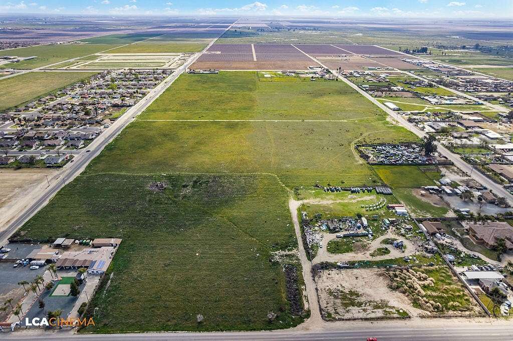 27 Acres of Land for Sale in Delano, California