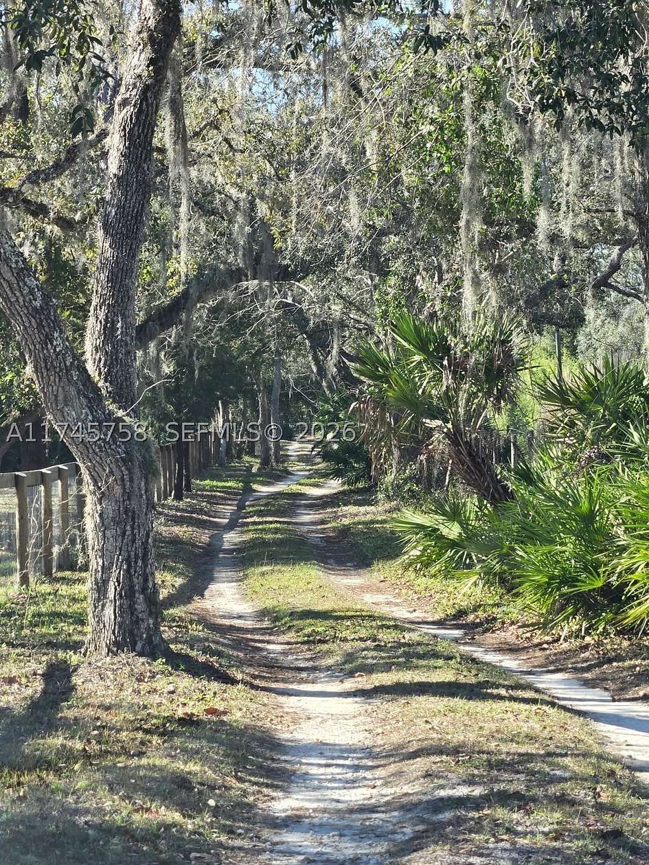 10 Acres of Land with Home for Sale in Ocala, Florida