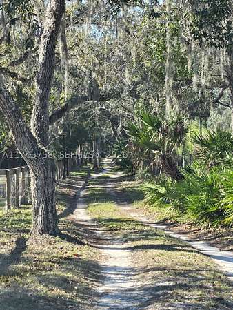 10 Acres of Land with Home for Sale in Ocala, Florida
