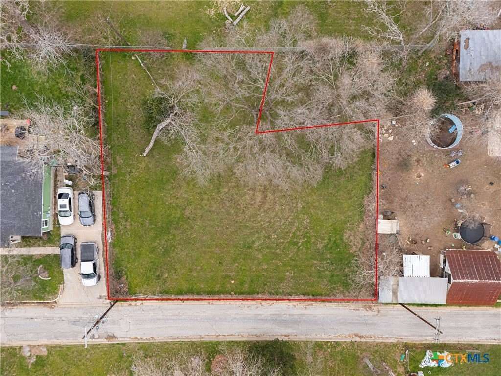 0.25 Acres of Residential Land for Sale in Luling, Texas