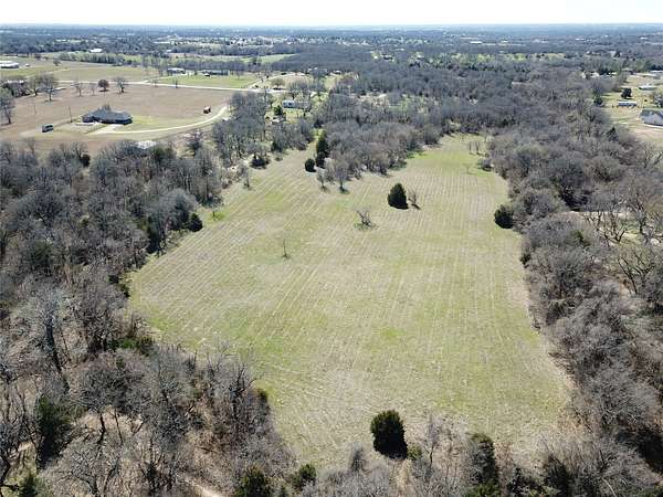 18 Acres of Land for Sale in Decatur, Texas