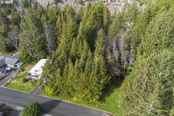 0.43 Acres of Residential Land for Sale in Seaside, Oregon