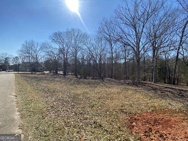 0.5 Acres of Residential Land for Sale in Hartwell, Georgia