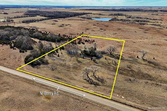 20 Acres of Agricultural Land for Sale in Kingman, Kansas