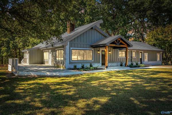 9.83 Acres of Land with Home for Sale in Flintville, Tennessee