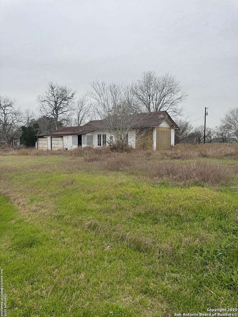 1.9 Acres of Residential Land with Home for Sale in Yorktown, Texas