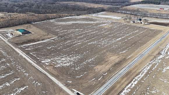 32 Acres of Recreational Land & Farm for Sale in Hennepin, Illinois