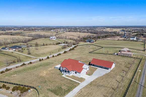 5 Acres of Residential Land with Home for Sale in Richmond, Kentucky