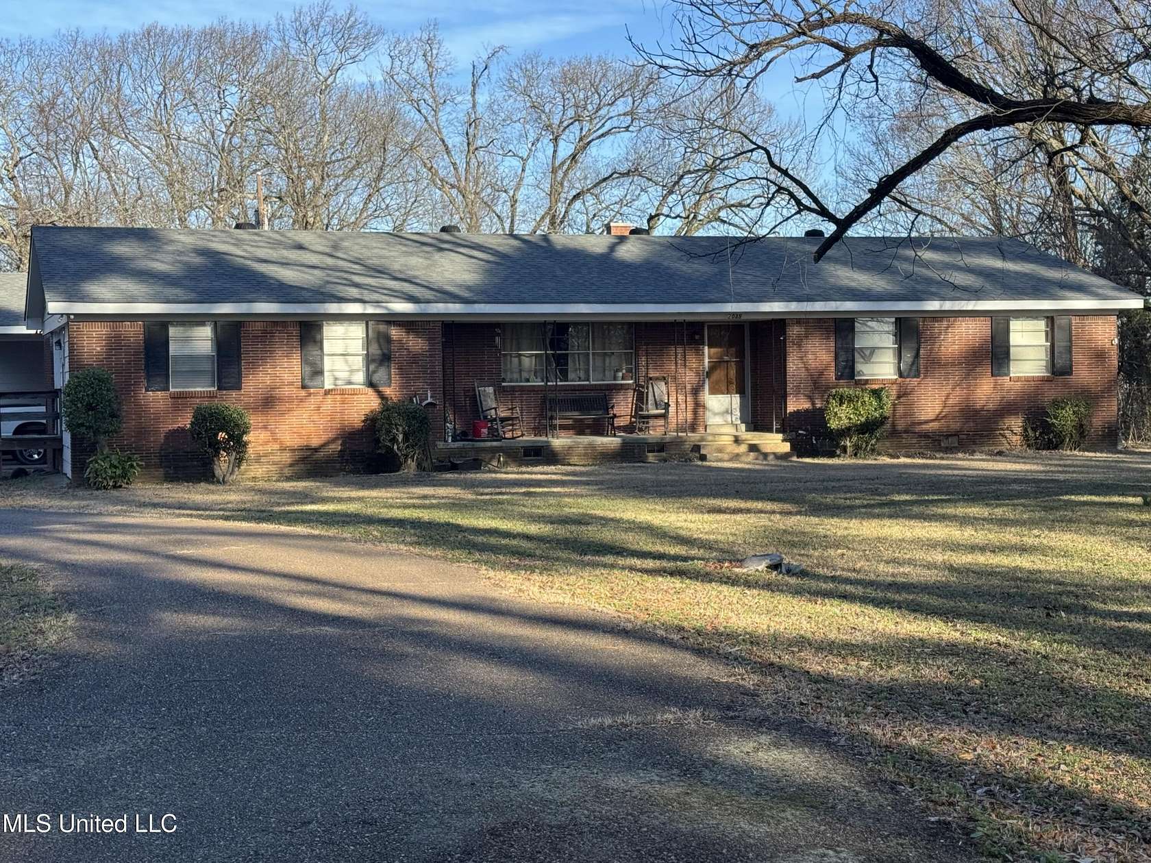 5.8 Acres of Improved Mixed-Use Land for Sale in Hernando, Mississippi