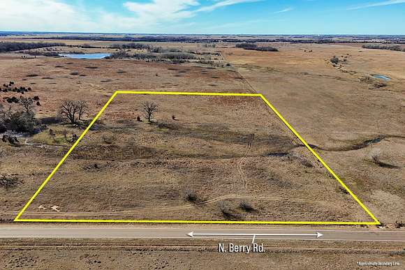 20 Acres of Agricultural Land for Sale in Kingman, Kansas