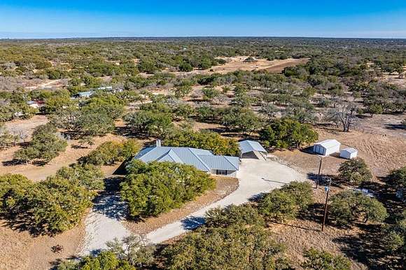 20.06 Acres of Recreational Land with Home for Sale in Mountain Home, Texas