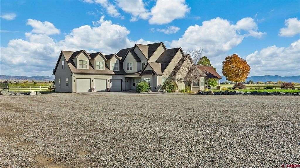 17 Acres of Land with Home for Sale in Loma, Colorado