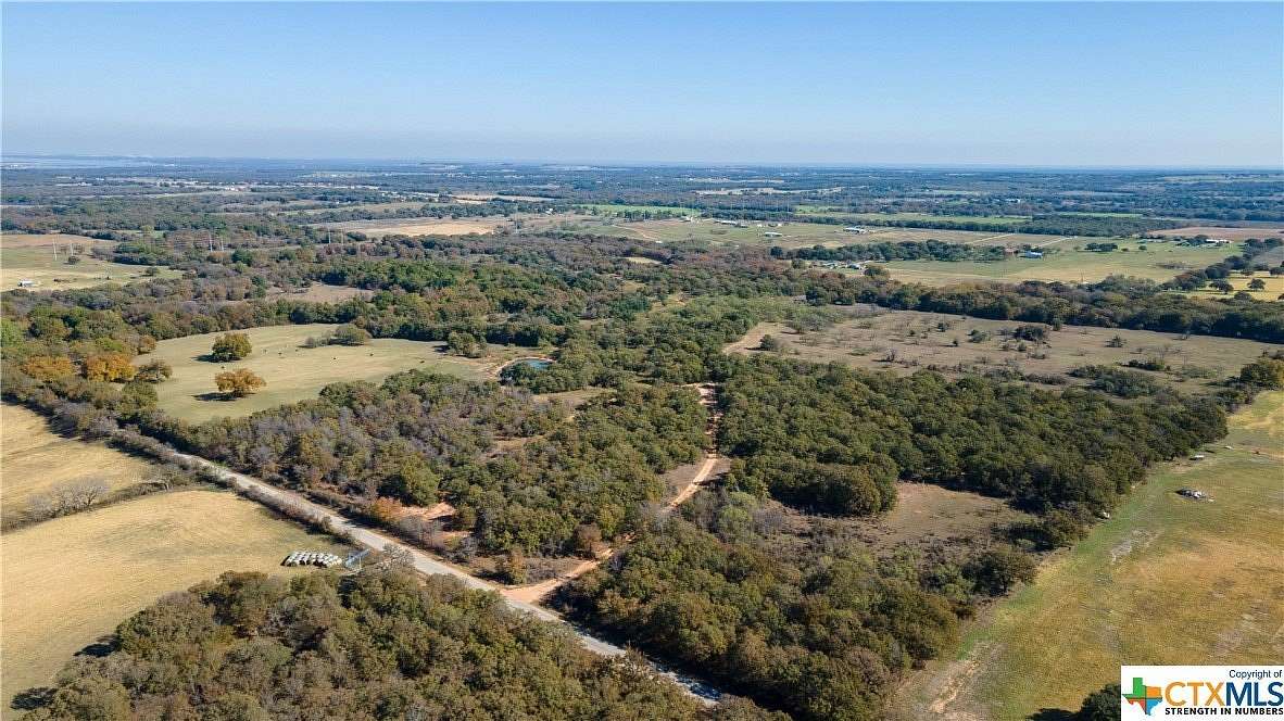 10.001 Acres of Land for Sale in Bridgeport, Texas