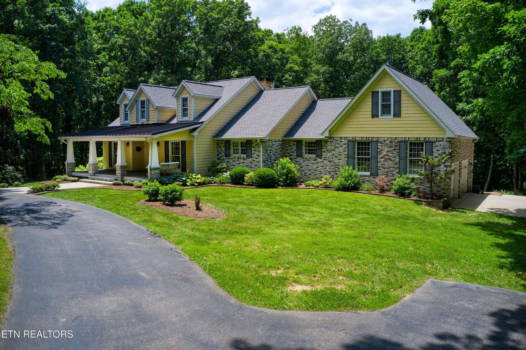 4.86 Acres of Land with Home for Sale in Jamestown, Tennessee