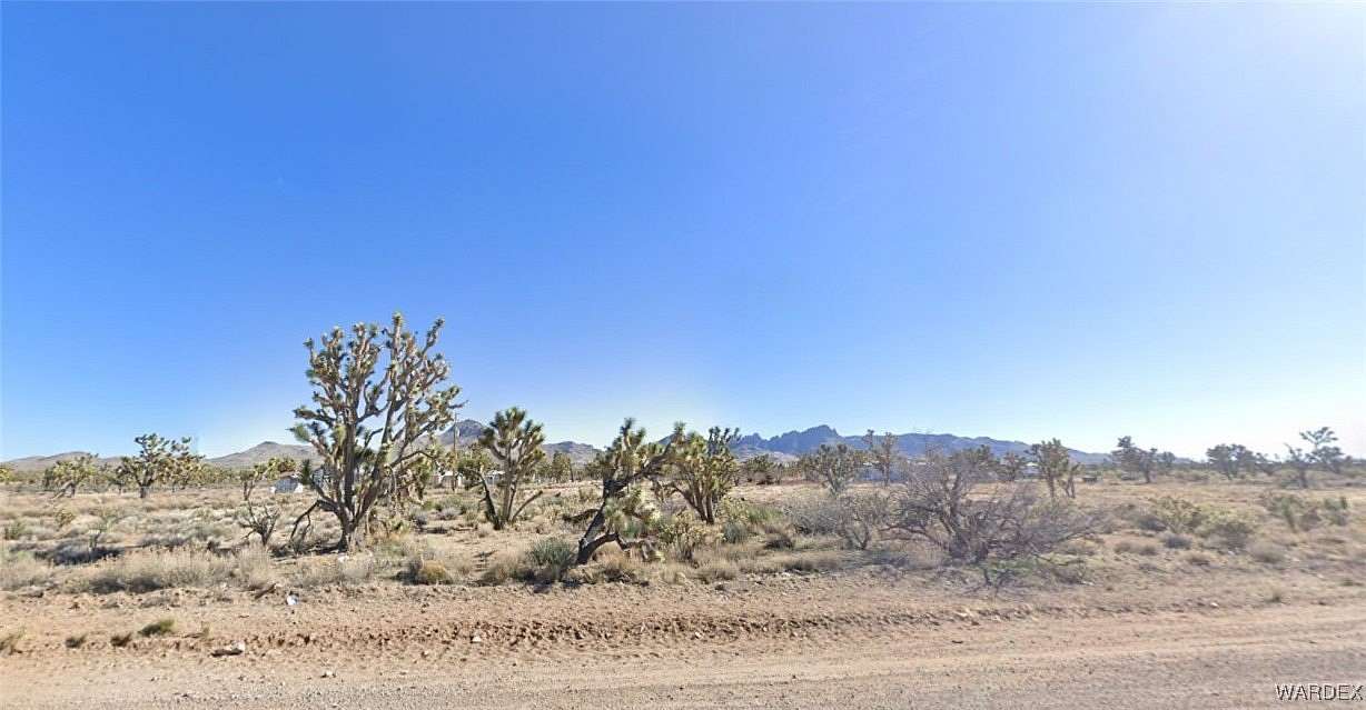 1.07 Acres of Residential Land for Sale in Dolan Springs, Arizona