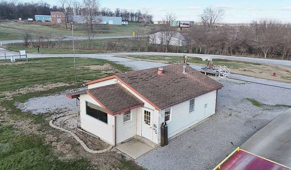 5.2 Acres of Improved Commercial Land for Sale in Mount Carmel, Illinois