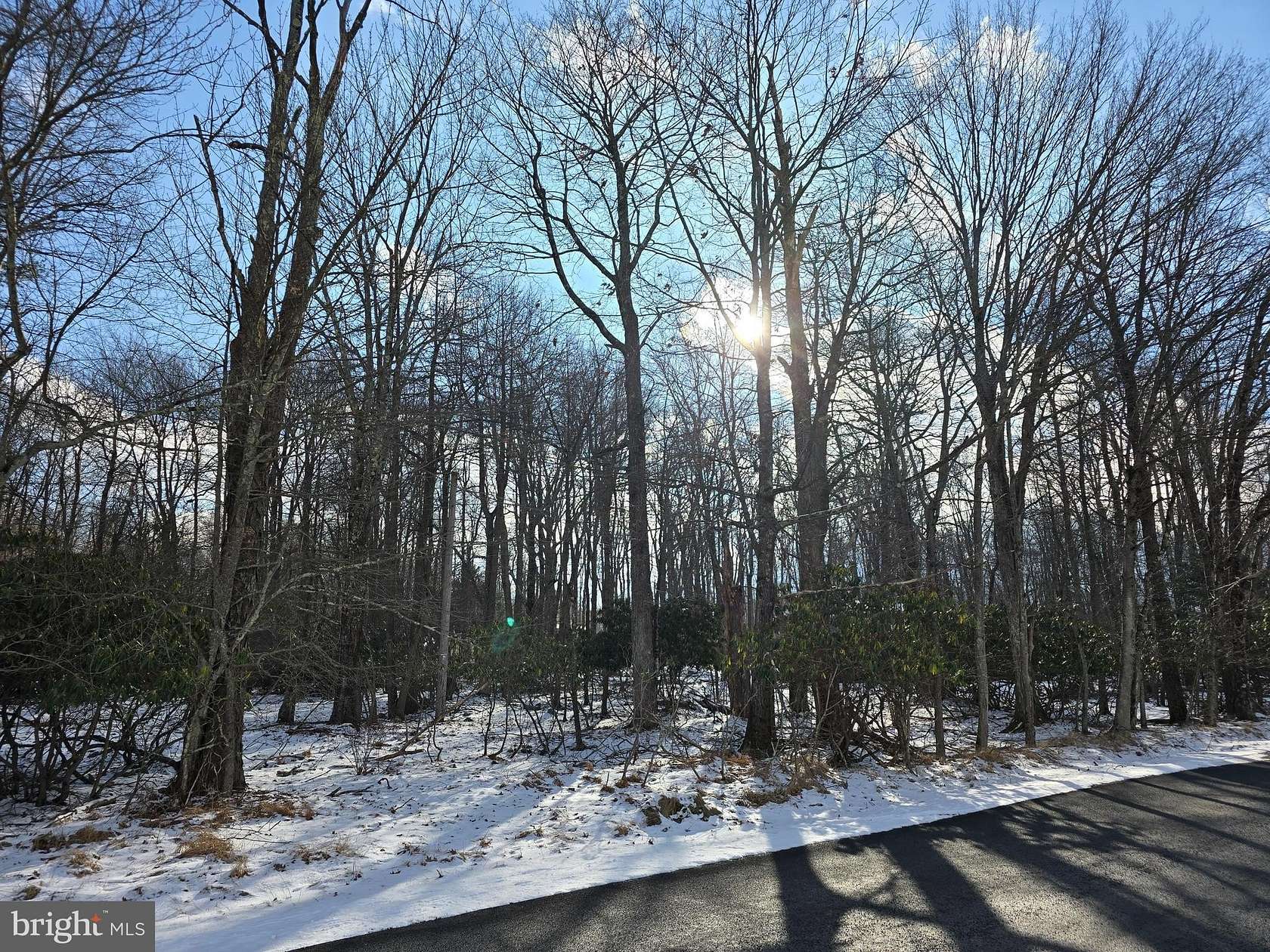 0.5 Acres of Land for Sale in Pocono Summit, Pennsylvania