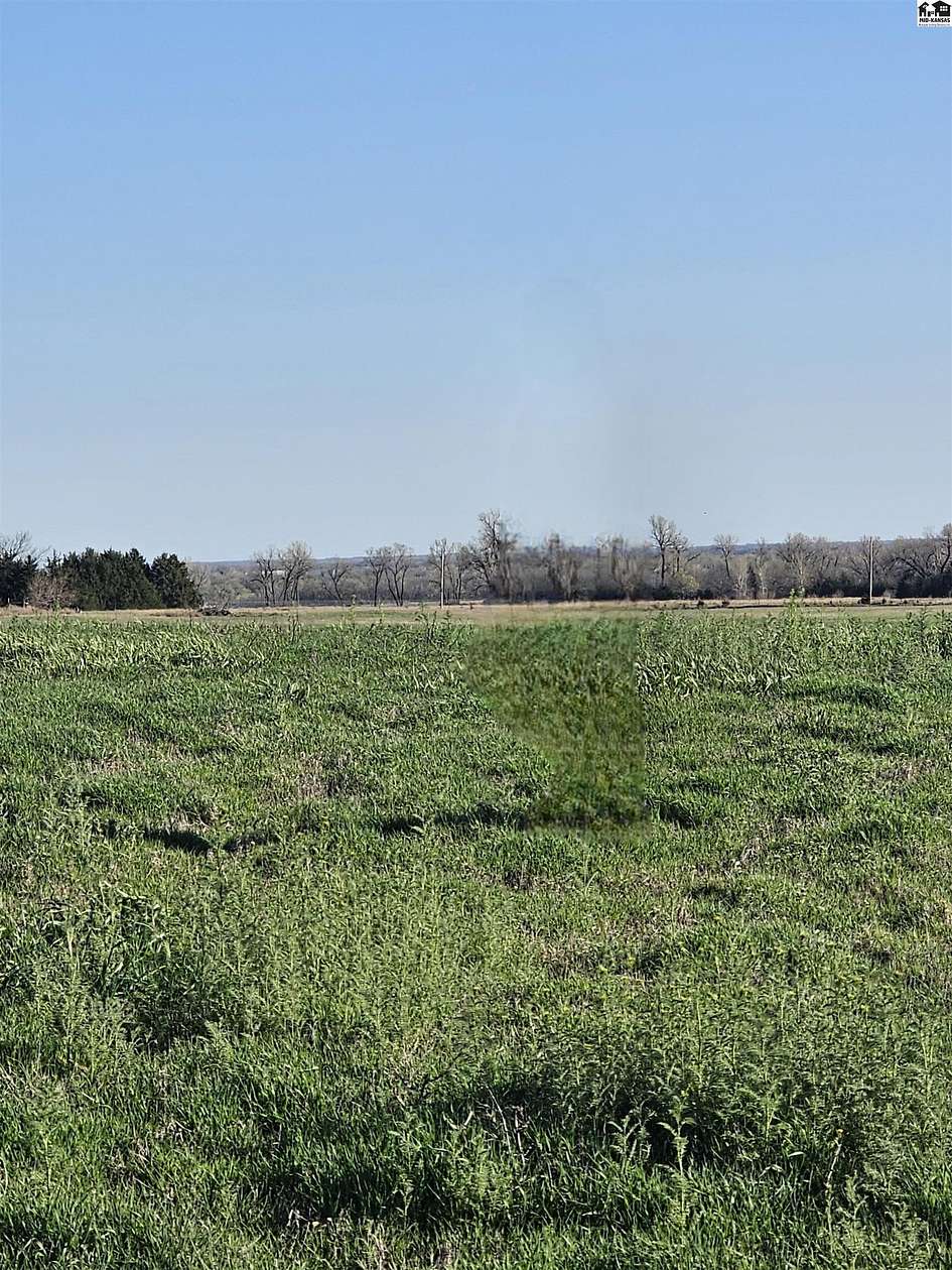 20 Acres of Land for Sale in Hutchinson, Kansas