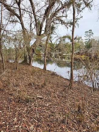 0.9 Acres of Land for Sale in Branford, Florida