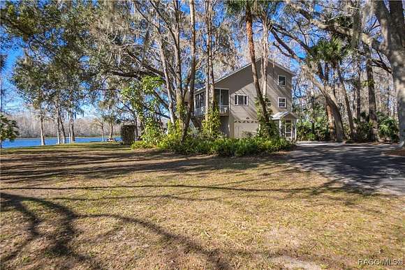 4.52 Acres of Residential Land with Home for Sale in Lake Panasoffkee, Florida