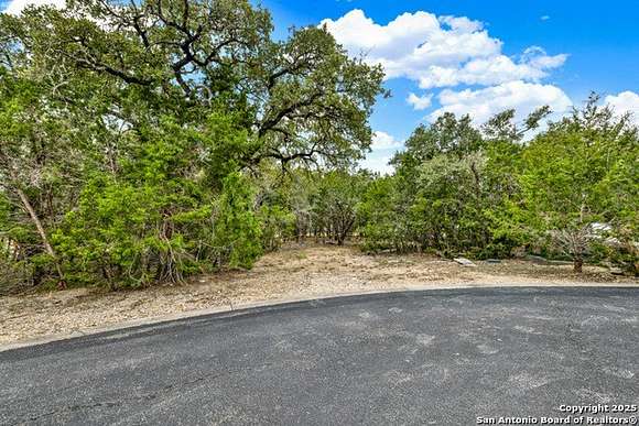 1.027 Acres of Residential Land for Sale in Canyon Lake, Texas