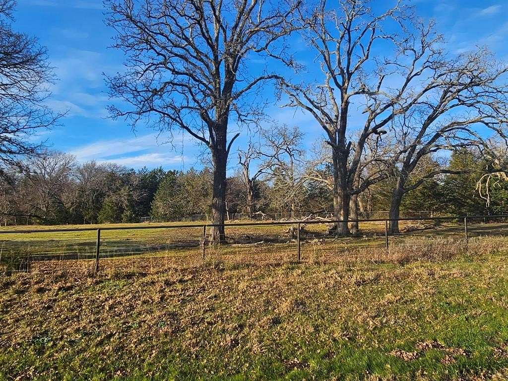 1.25 Acres of Residential Land for Sale in Greenville, Texas