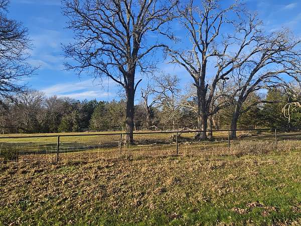 1.25 Acres of Residential Land for Sale in Greenville, Texas