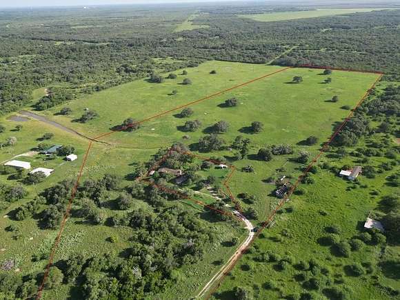 19 Acres of Agricultural Land for Sale in Refugio, Texas