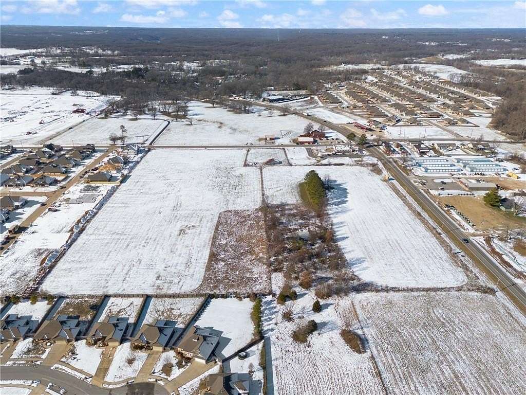 1 Acre of Commercial Land for Sale in Pea Ridge, Arkansas