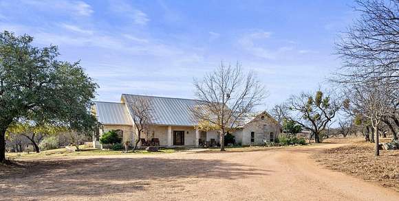 200 Acres of Agricultural Land with Home for Sale in Mason, Texas