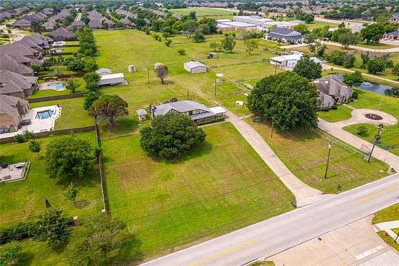 5.035 Acres of Residential Land with Home for Sale in Colleyville, Texas