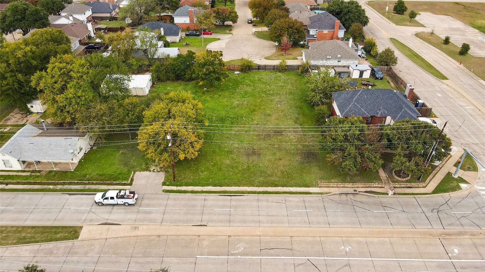 1 Acre of Mixed-Use Land for Sale in Grand Prairie, Texas