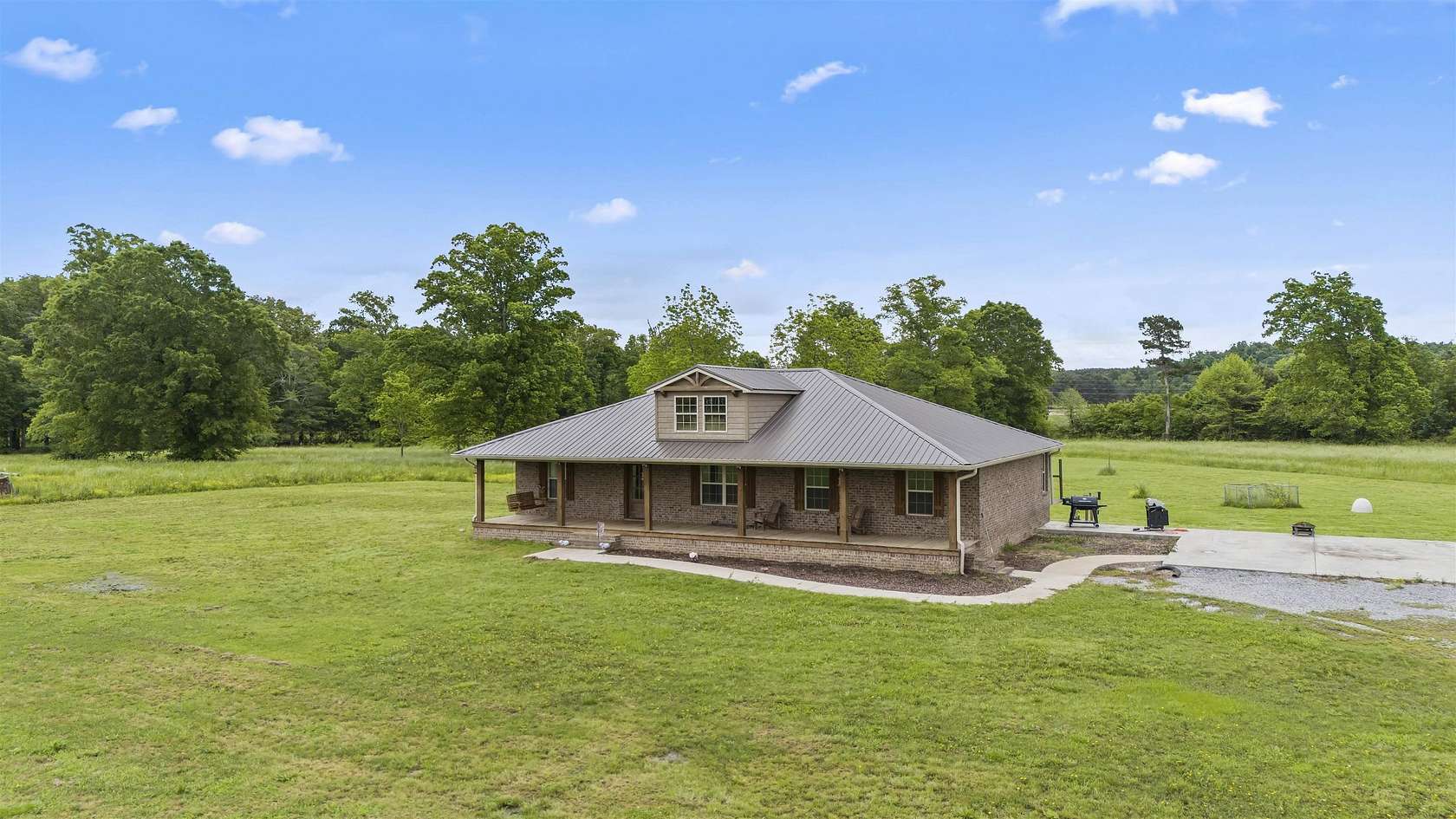 13.7 Acres of Land with Home for Sale in Hanceville, Alabama