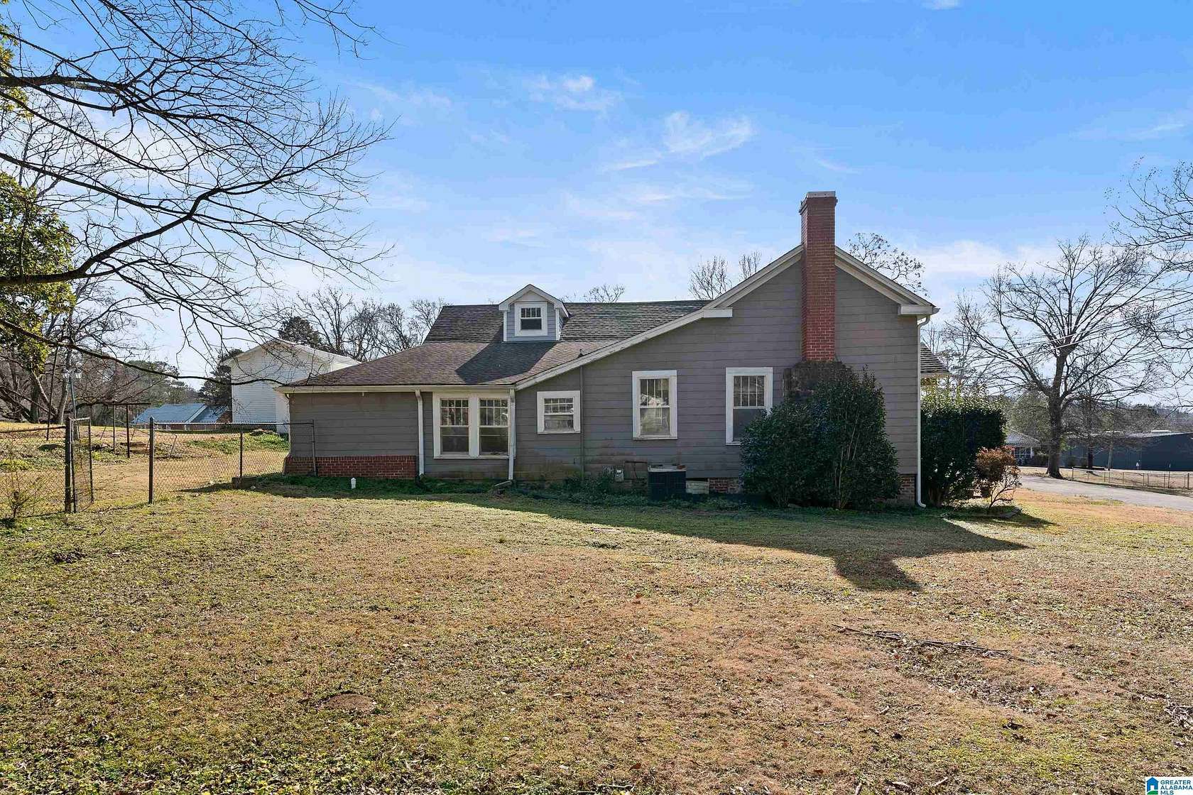 2.5 Acres of Residential Land with Home for Sale in Morris, Alabama
