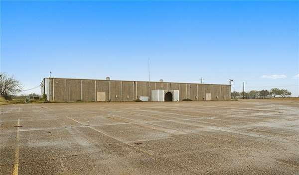6 Acres of Improved Commercial Land for Sale in Robstown, Texas