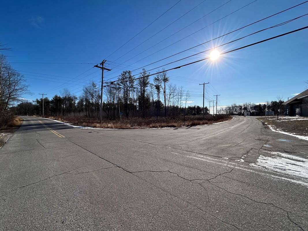 2.73 Acres of Commercial Land for Sale in Brunswick, Maine