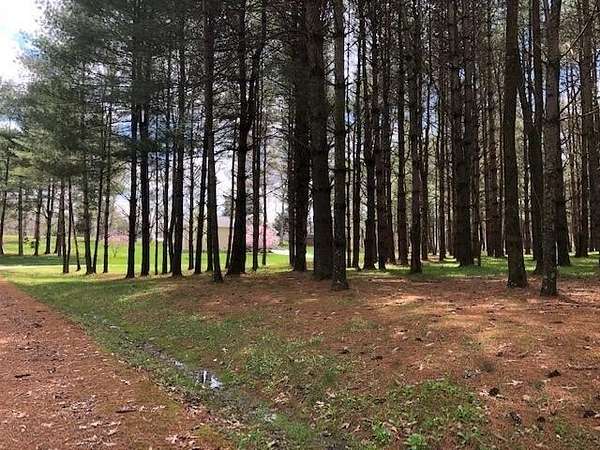 0.56 Acres of Residential Land for Sale in Russell Springs, Kentucky