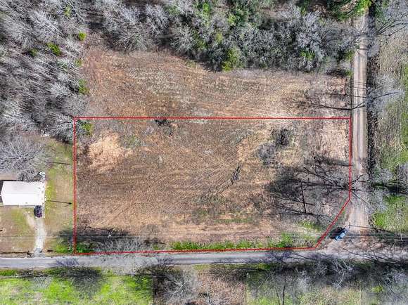 1.761 Acres of Residential Land for Sale in Como, Texas