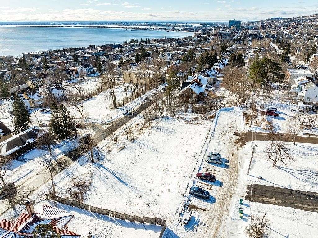 1 Acre of Residential Land for Sale in Duluth, Minnesota