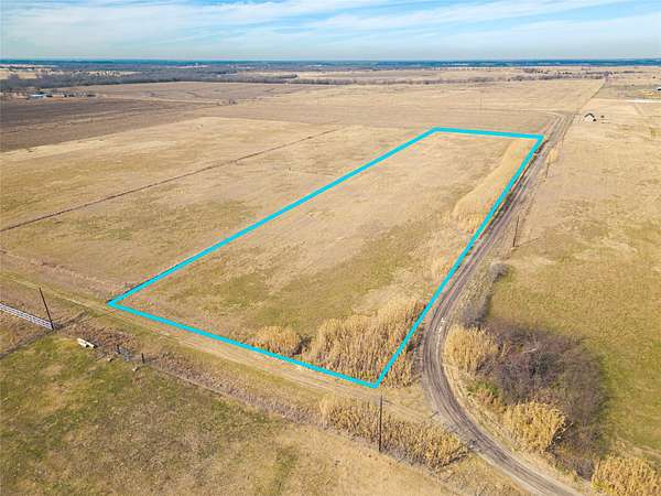 5 Acres of Residential Land for Sale in Corsicana, Texas